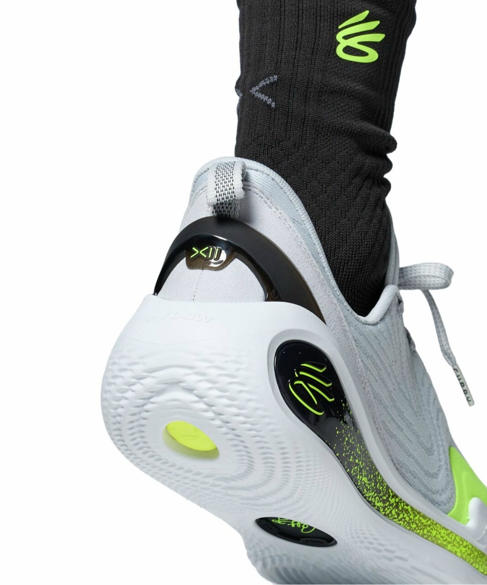 アンダーアーマー(UNDER ARMOUR) バスケットシューズ カリー12 CURRY