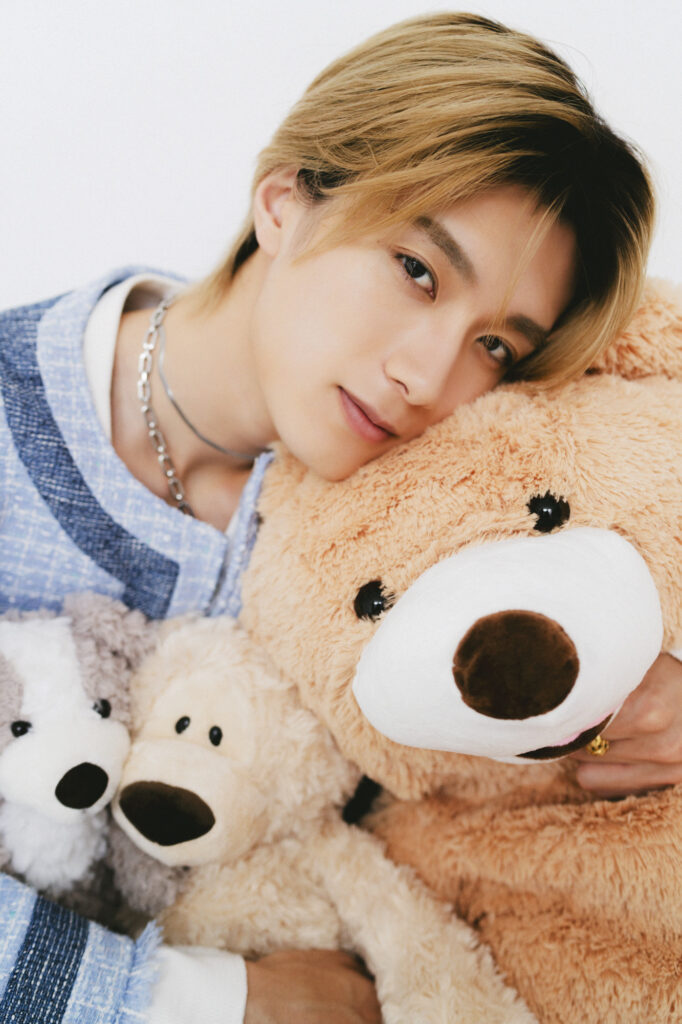 M!LK】ぬいぐるみとの撮影は「ちょっと照れくさかったです（笑）」 - JJ