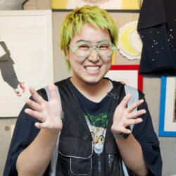 こっちのけんと 約100本のメガネコレクション初公開！「Amazonで買っ