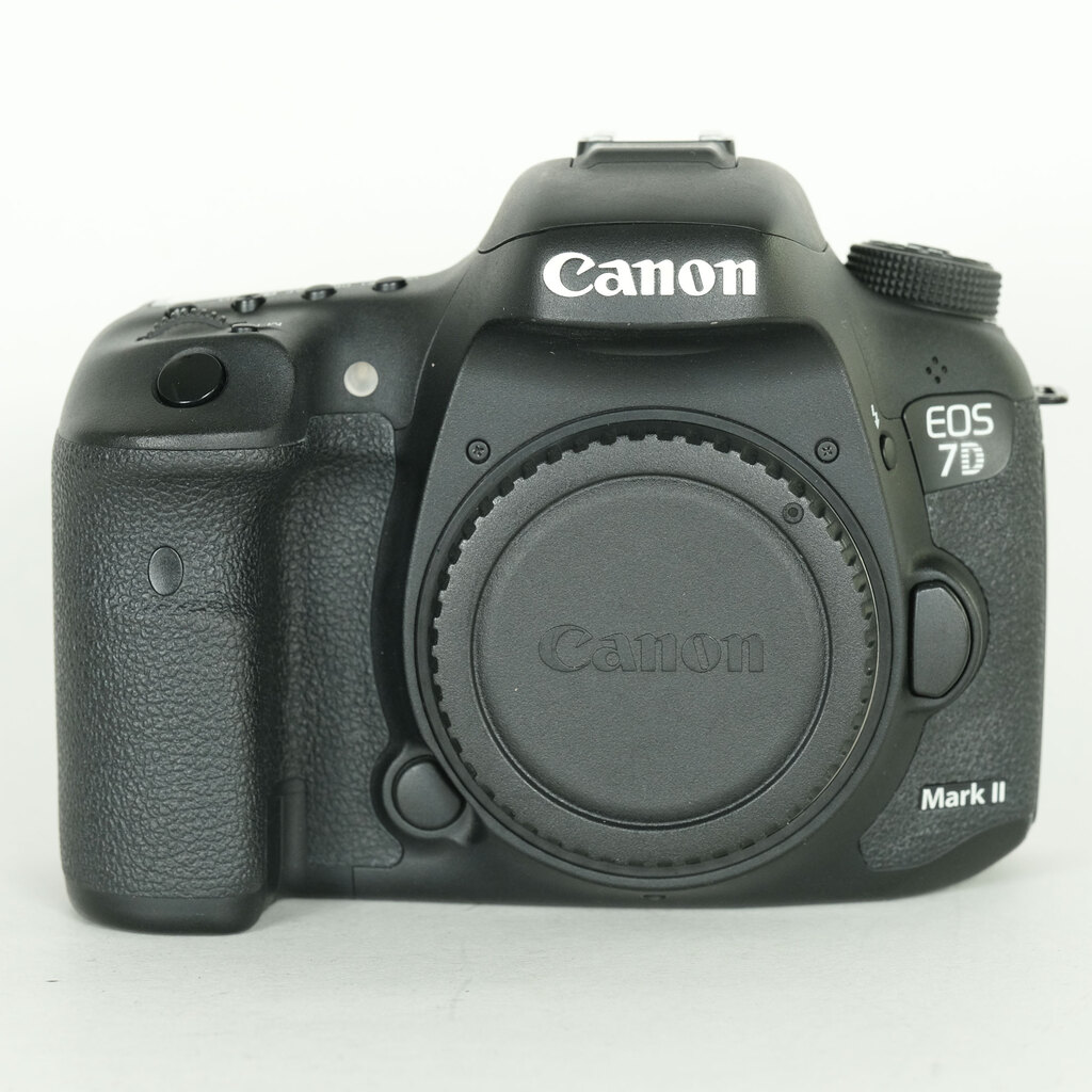 価格.com - EOS 7D Mark II ボディ 中古価格比較