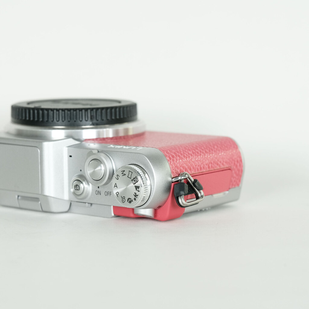 Panasonic LUMIX DMC-GF7 ボディ ピンクの出品 | ONE SCENE（ワンシーン）