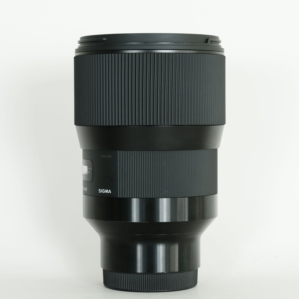 SIGMA Art 135mm F1.8 DG HSM (ソニーE用)の出品 | ONE SCENE（ワン