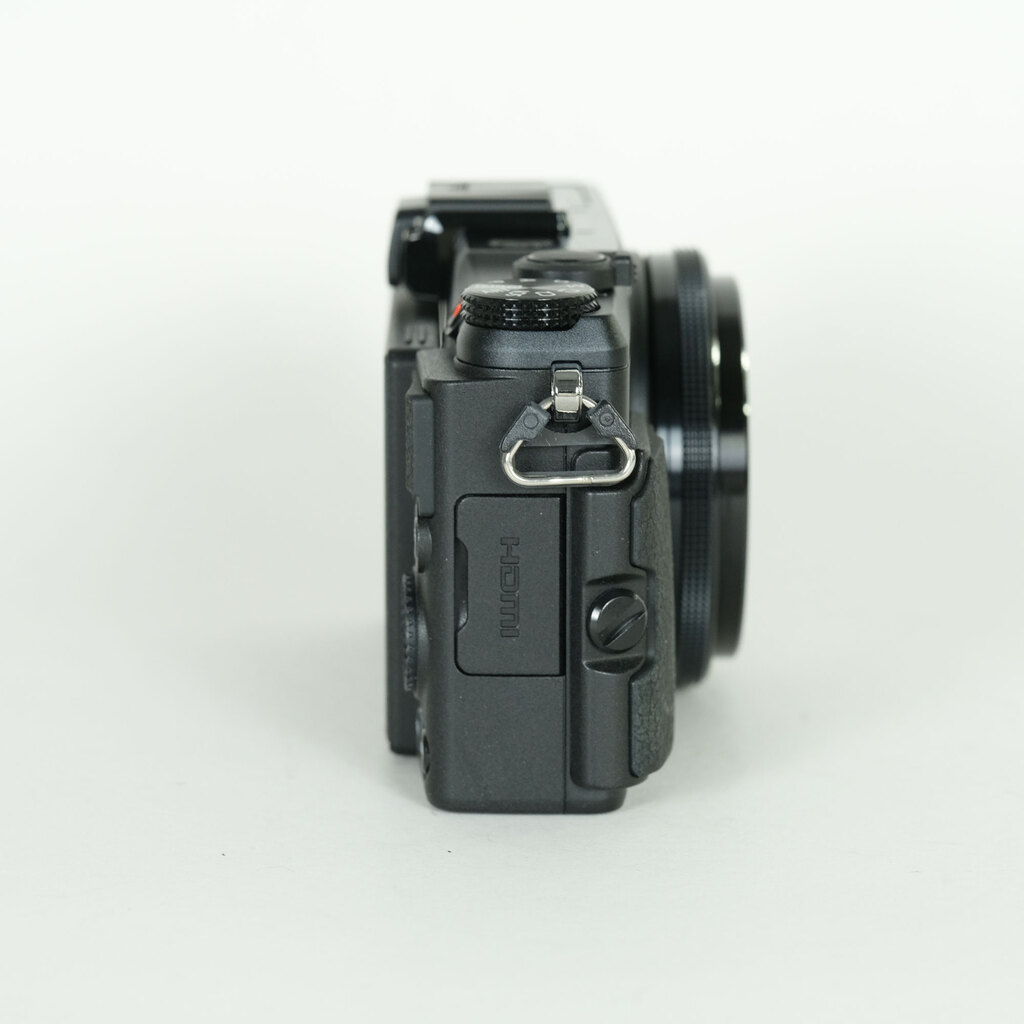 OLYMPUS STYLUS XZ-2 ブラックの出品 | ONE SCENE（ワンシーン）