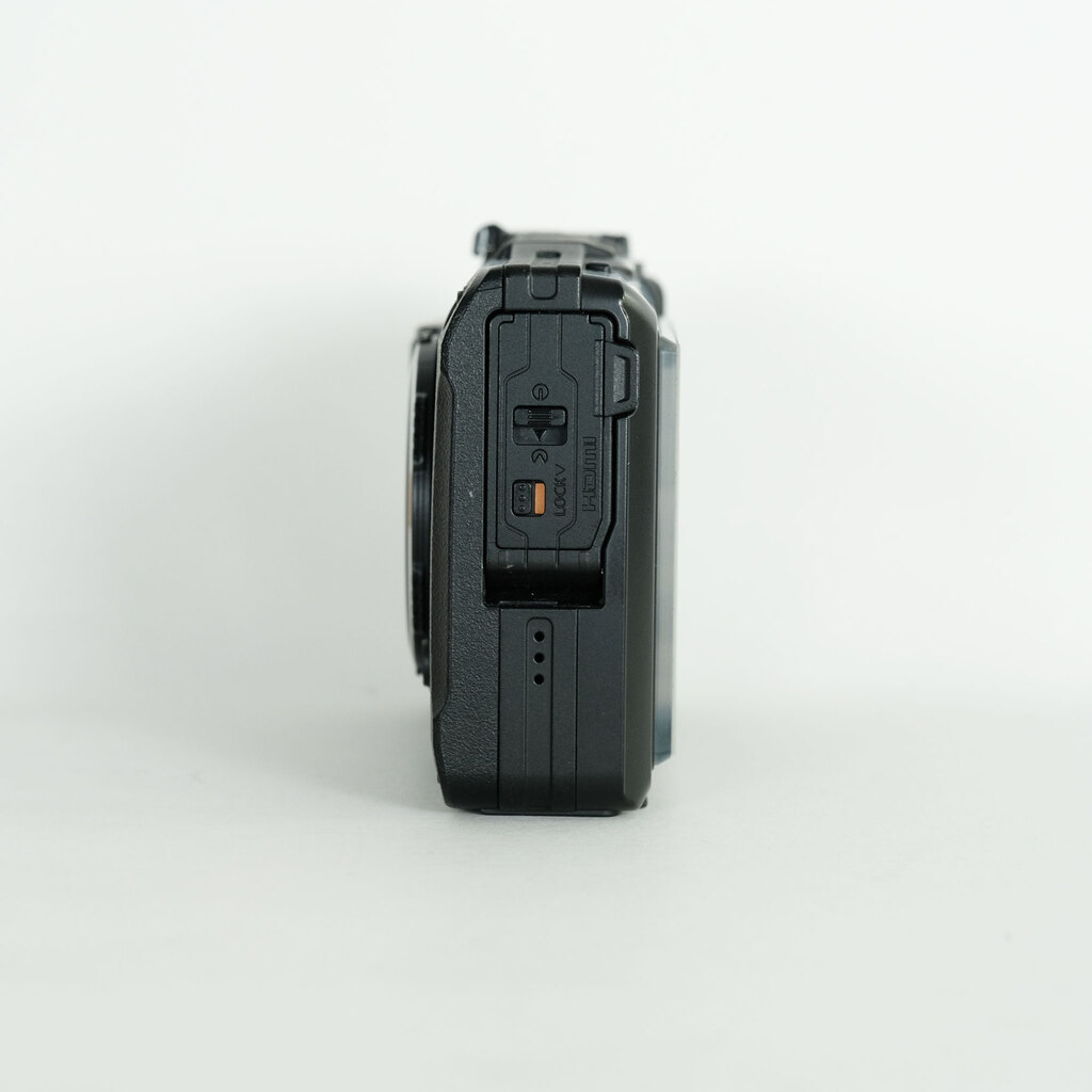 OM SYSTEM Tough TG-7 ブラックの出品 | ONE SCENE（ワンシーン）