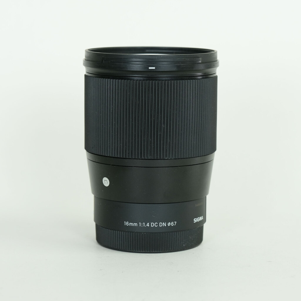 16mm F1.4 DC DN [ソニー用] 中古価格比較 - 価格.com