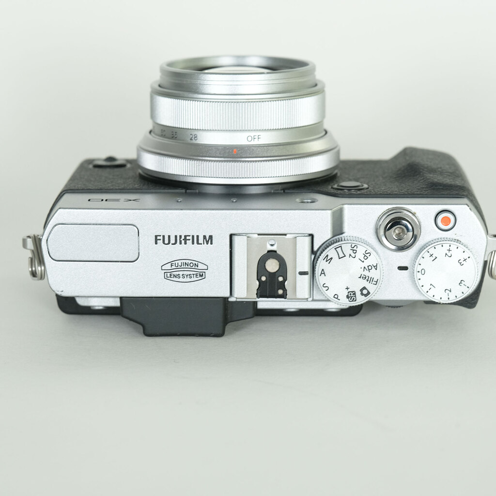 FUJIFILM X30 シルバーの出品 | ONE SCENE（ワンシーン）