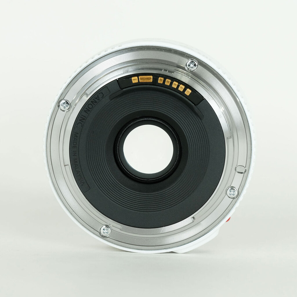 Canon EF40mm F2.8 STM ホワイトの出品 | ONE SCENE（ワンシーン）