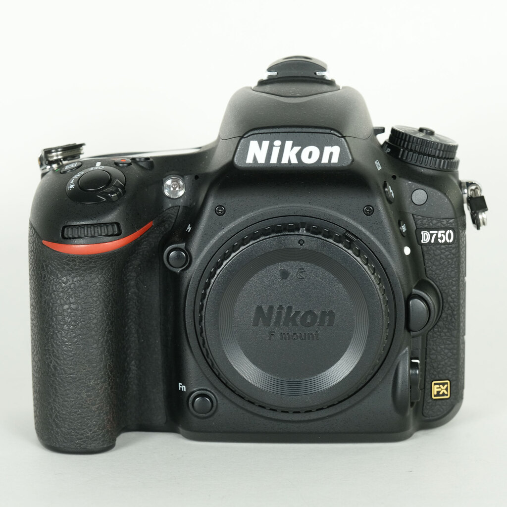 D750 ボディ 中古価格比較 - 価格.com