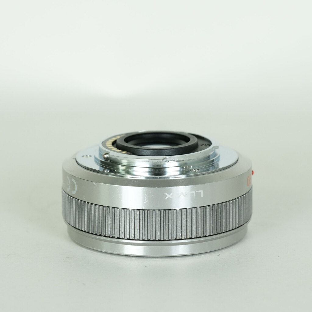 Panasonic LUMIX G 20mm F1.7 II ASPH.の出品 | ONE SCENE（ワンシーン）