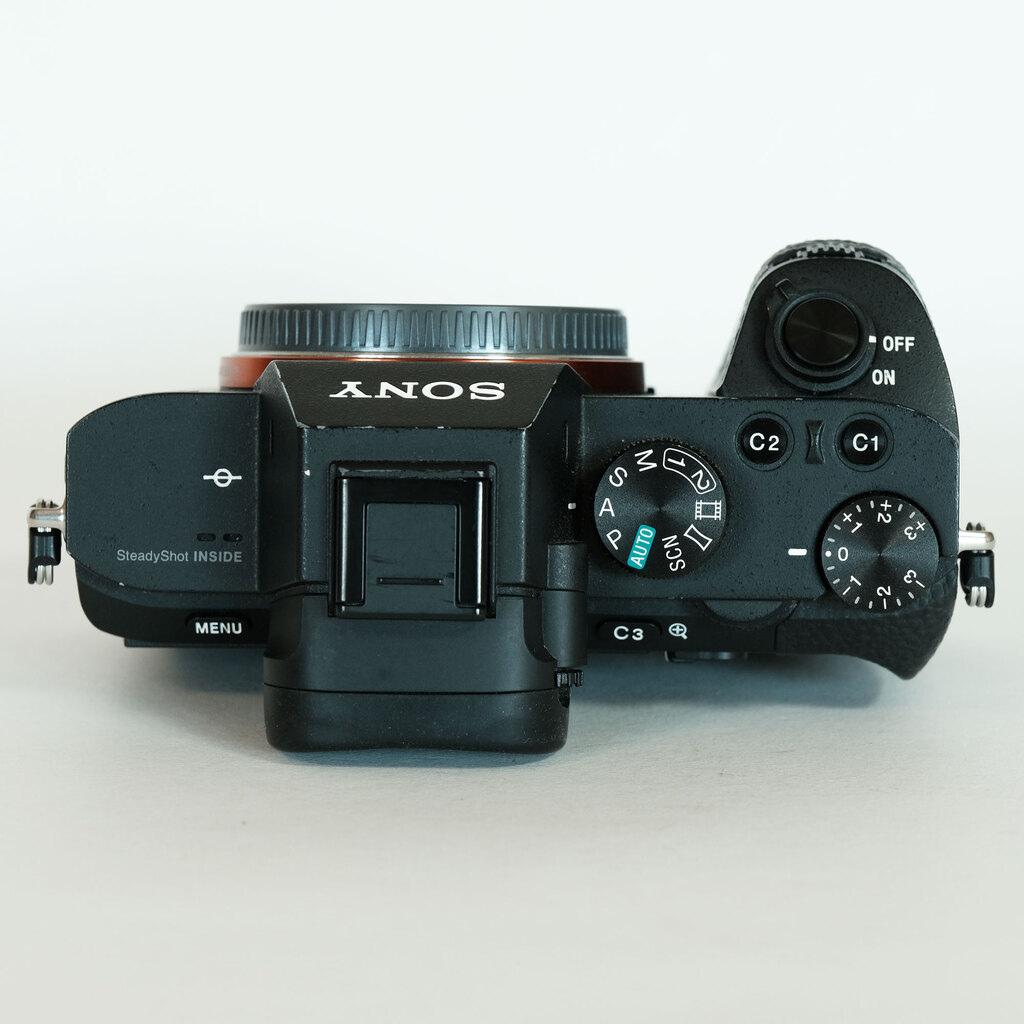 SONY α7 II（ILCE-7M2）の出品 | ONE SCENE（ワンシーン）