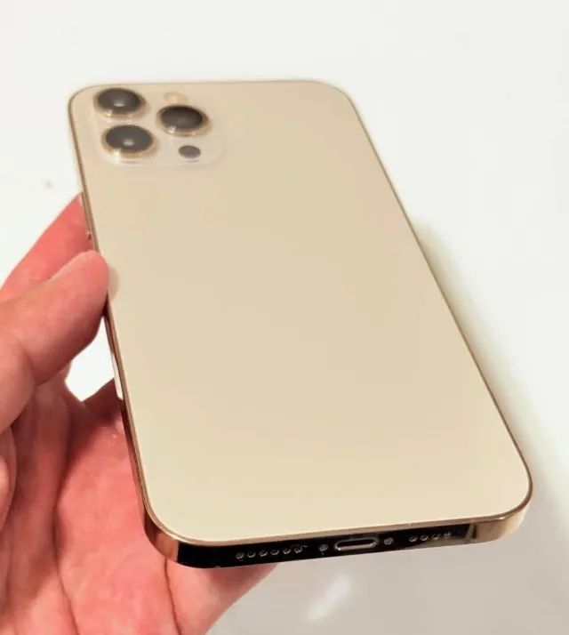 iPhone 12 Pro Max gold excelente - Celulares e Smartphones