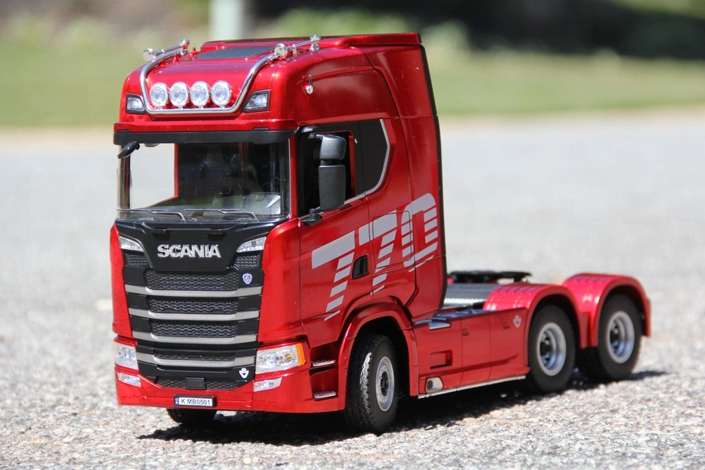 Huina Scania 770S Red 1/18 Scale Semi Tractor - RTR [HUA1501