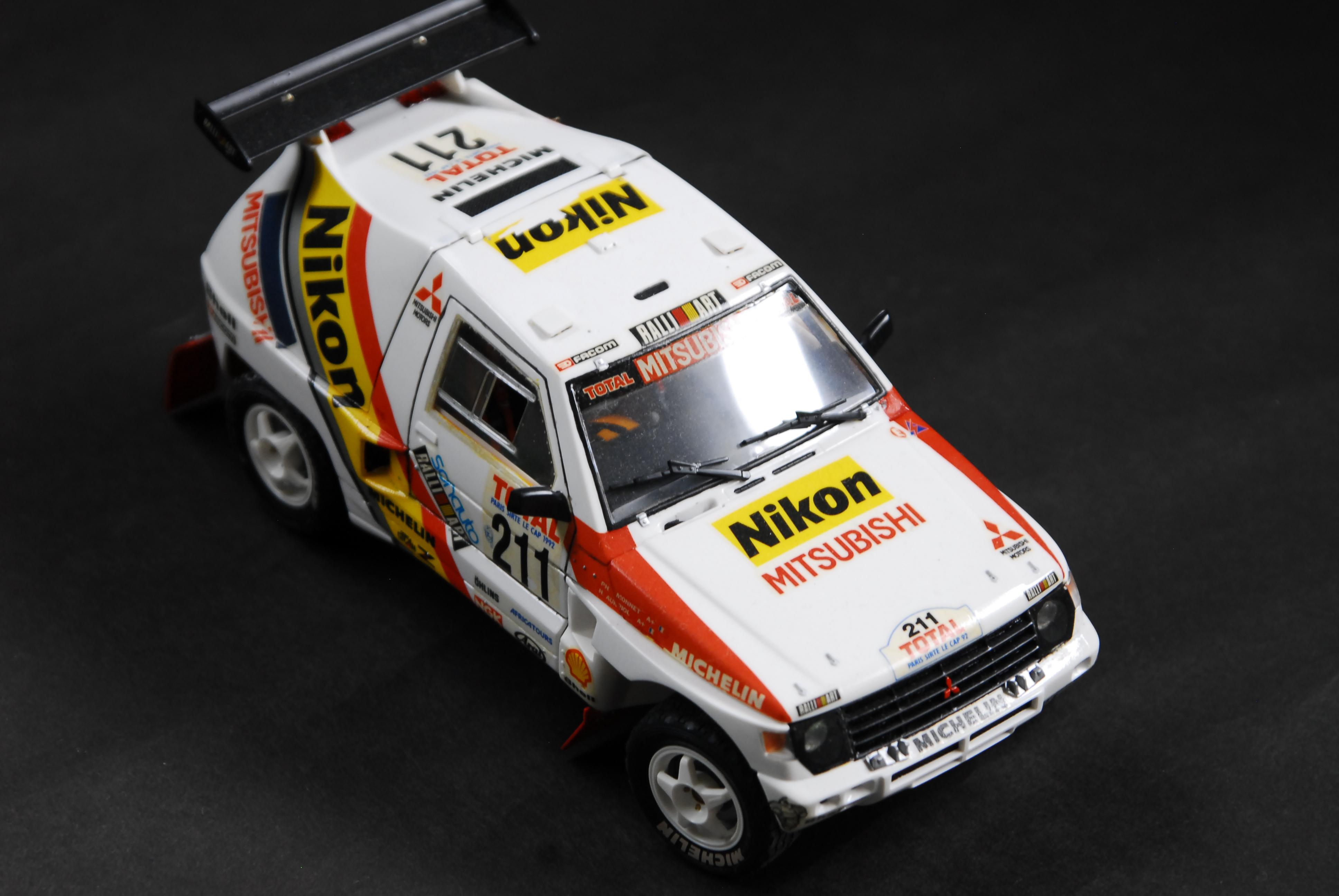 タミヤ 1/24 三菱パジェロ 92年パリ〜ルカップ優勝車 パリダカ｜車