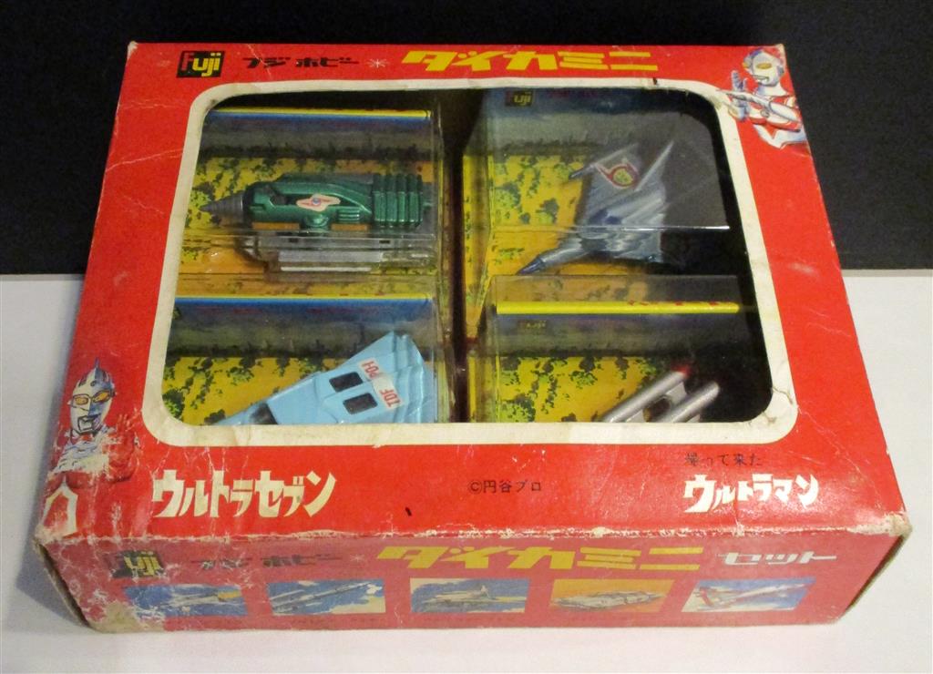 フジホビー ダイカミニ 4箱セット ウルトラセブン/帰ってきたウルトラマン