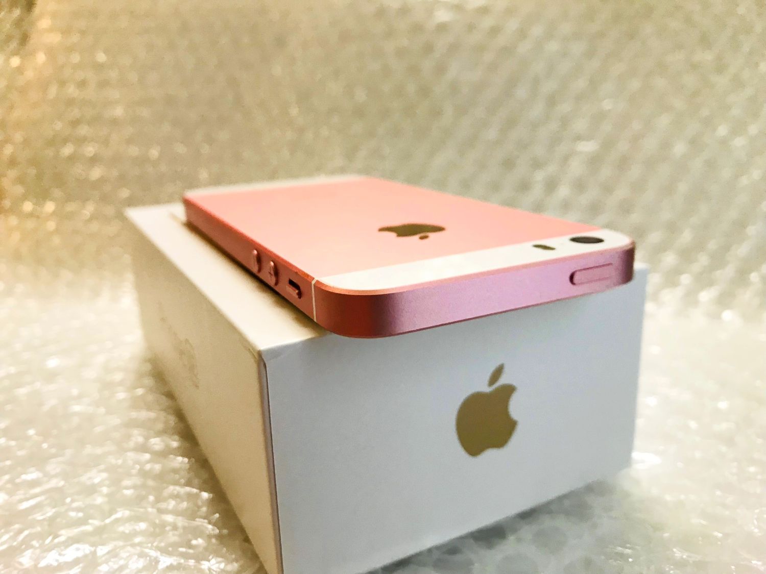 ムスビー｜電池96％ iPhoneSE 64GB Rose Gold SIMフリー 判定