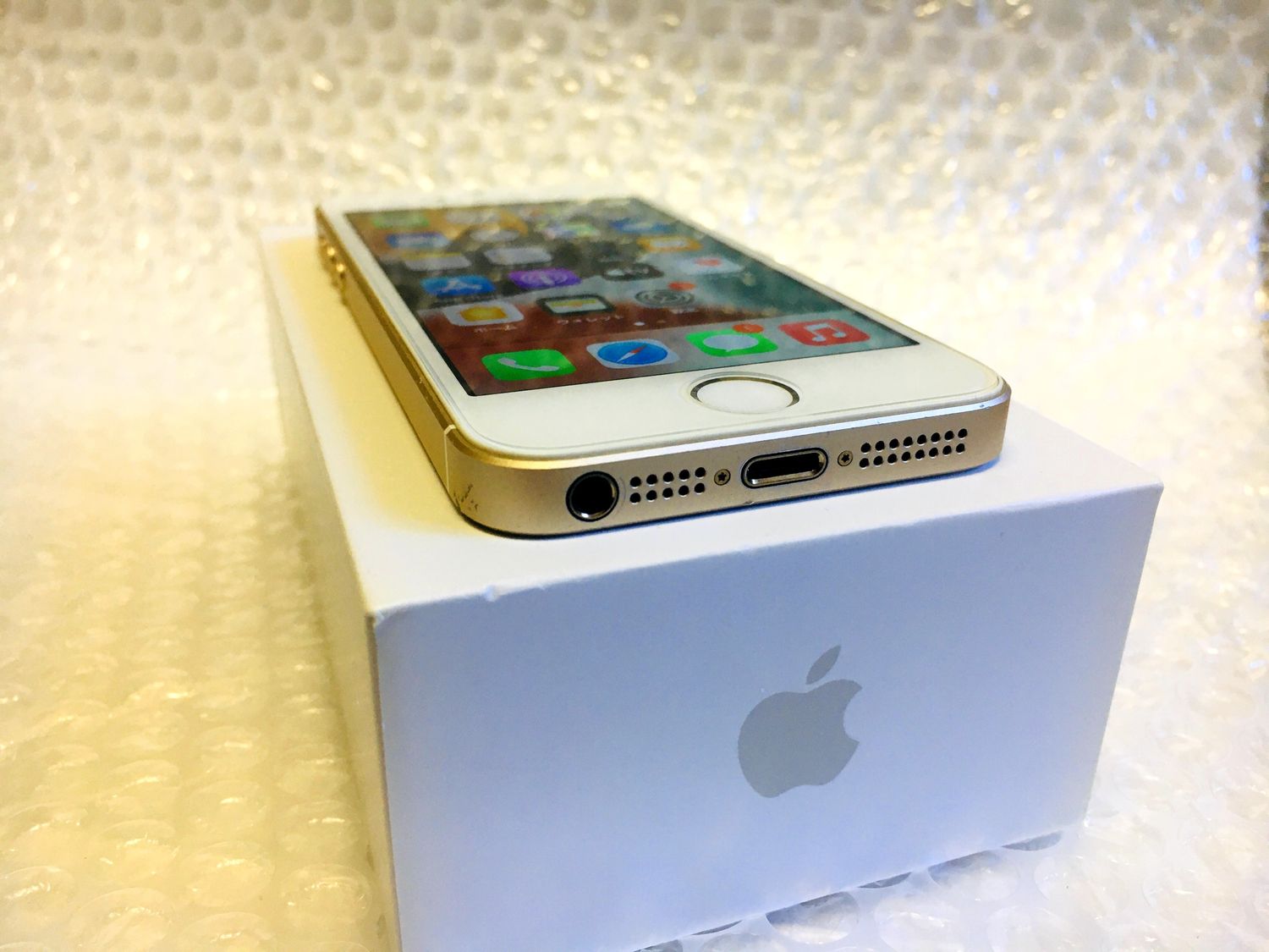 ムスビー｜電池99％ iPhoneSE 32GB Gold Apple版 SIMフリー【iPhone SE