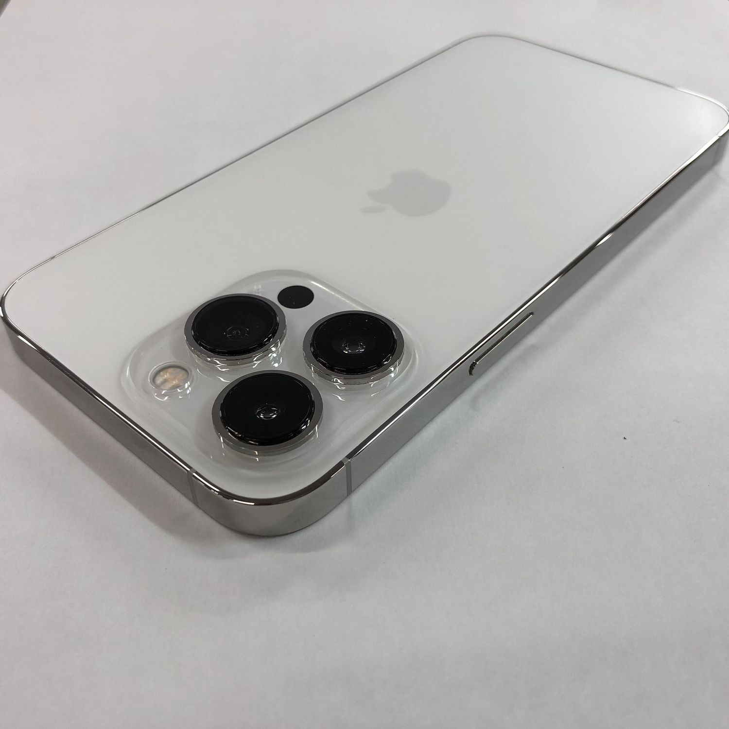 ムスビー｜Apple iPhone 13 Pro 256GB シルバー SIMフリー MLUP3J/A