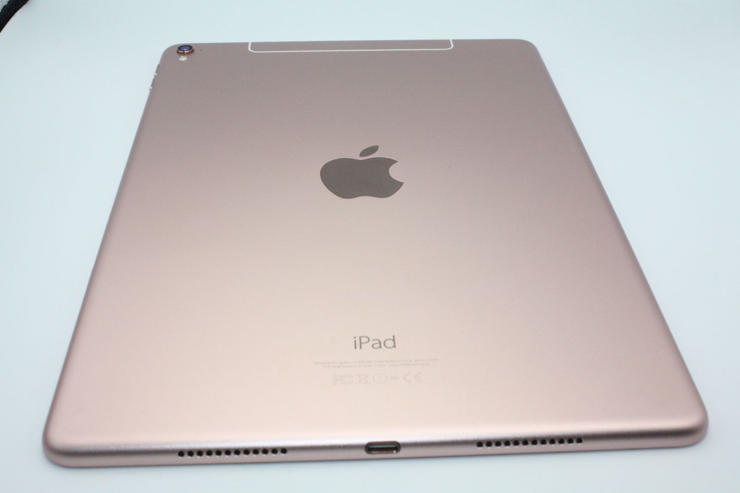 ムスビー｜【訳アリ大特価】iPadPro 第1世代 9.7インチ 32GB Wi