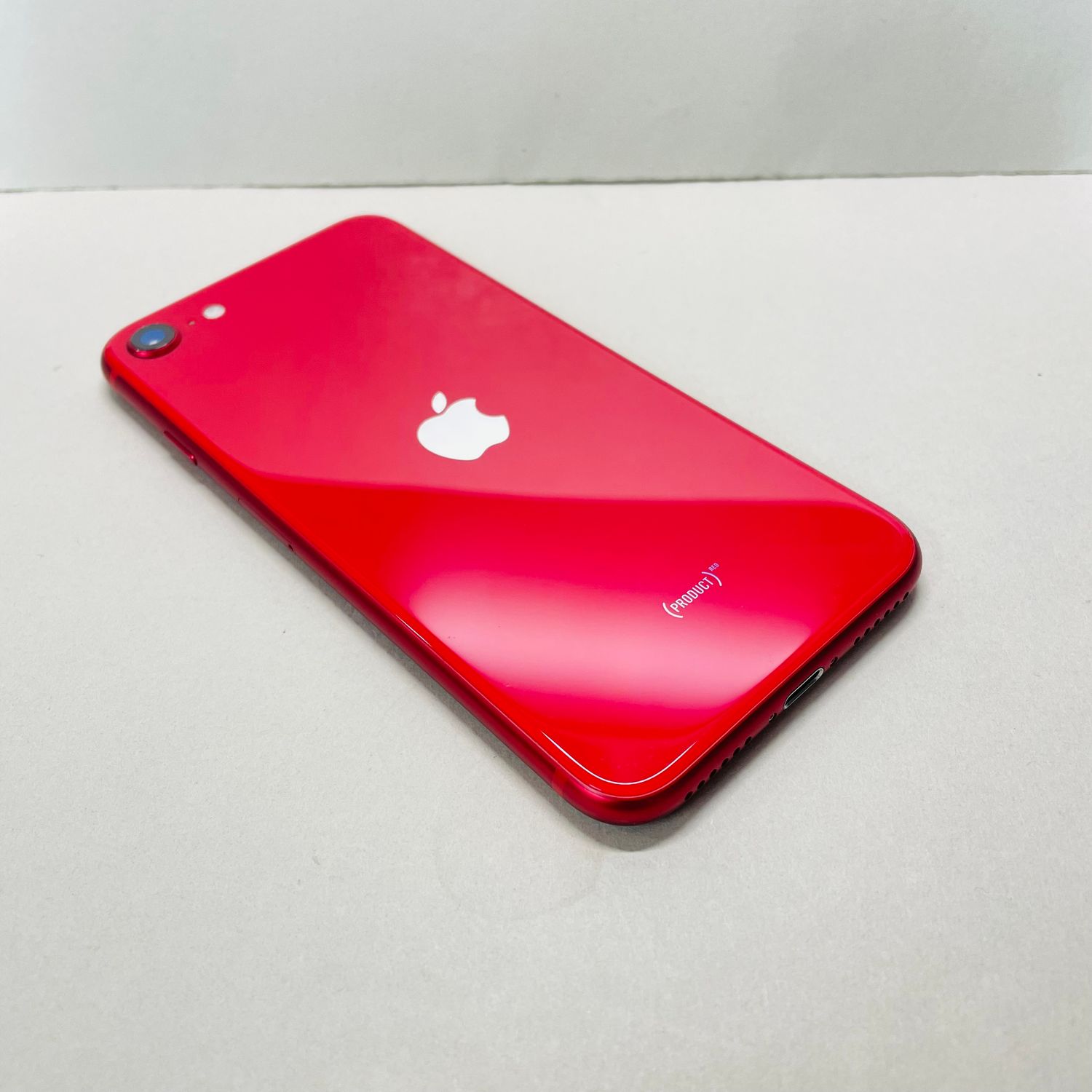 ムスビー｜iphone SE2 128GB SIMフリ－7138バッテリー100%【iPhone SE