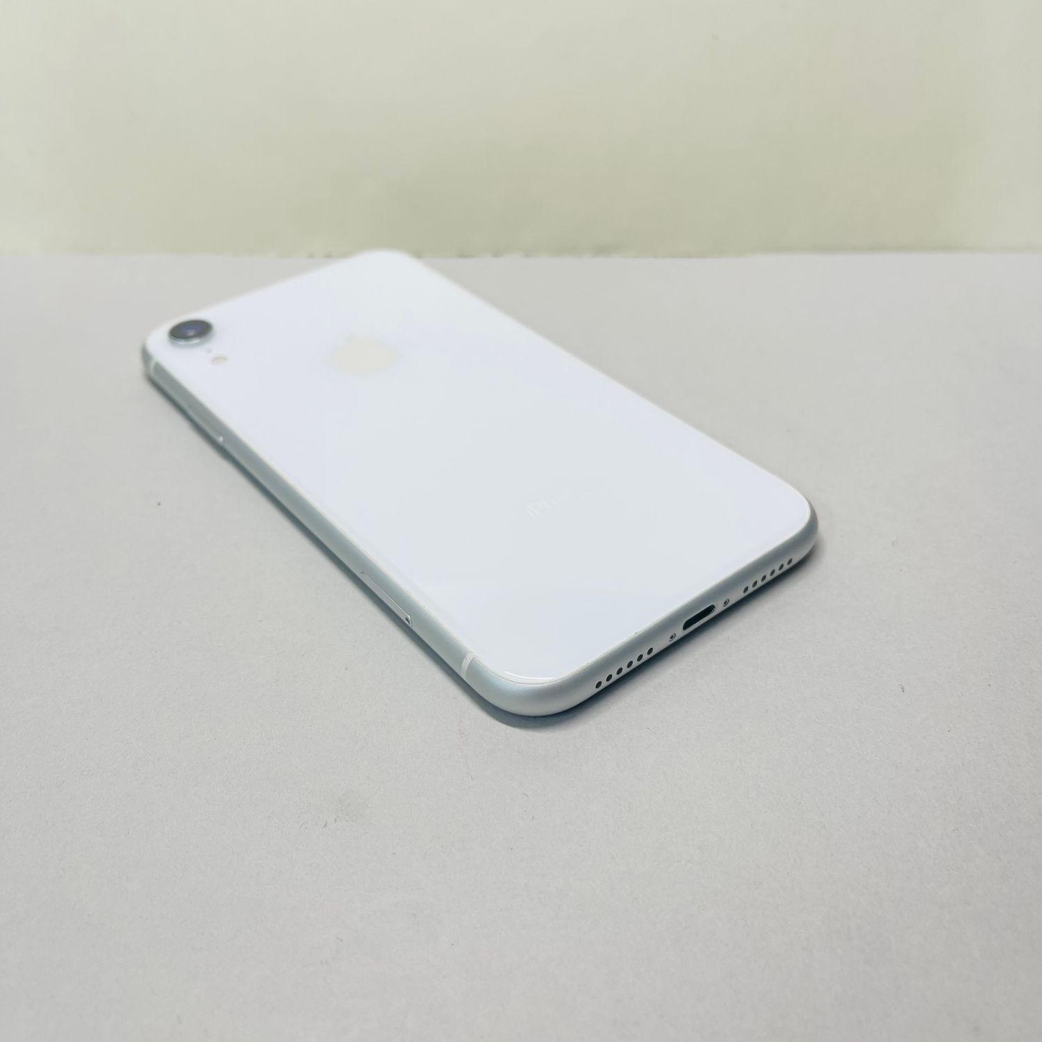 ムスビー｜AT Shop Otsuka Iphone XR 64GB Simフリーバッテリー93