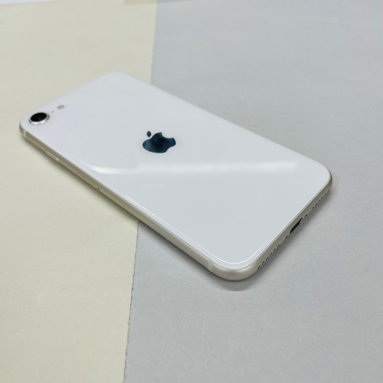 ムスビー｜[AT Shop Otsuka]美品 iphone SE3 64GB SIMフリ－2567