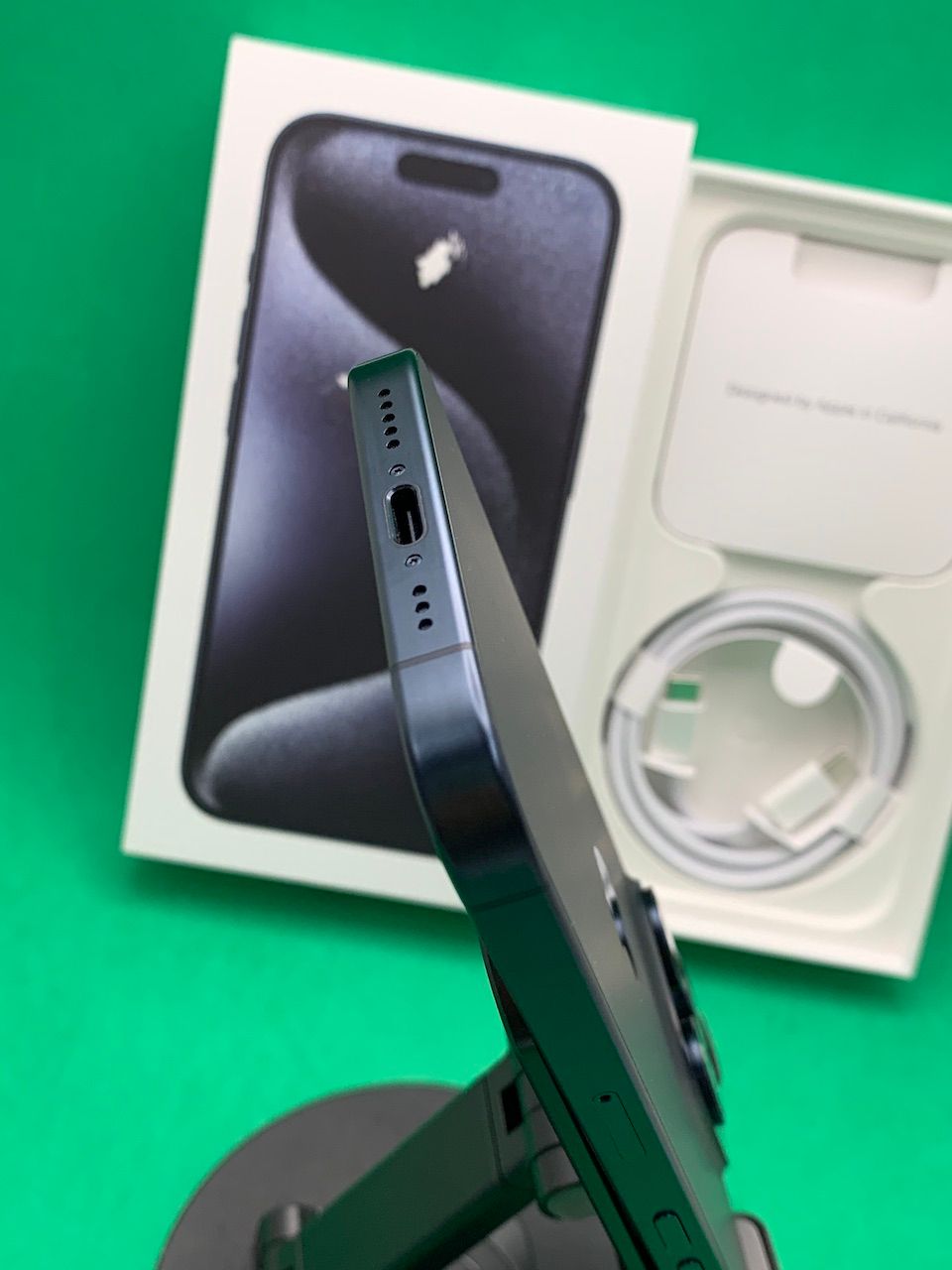 ムスビー｜☆新品同様 iPhone 15 Pro 128GB SIMフリー 最大容量100