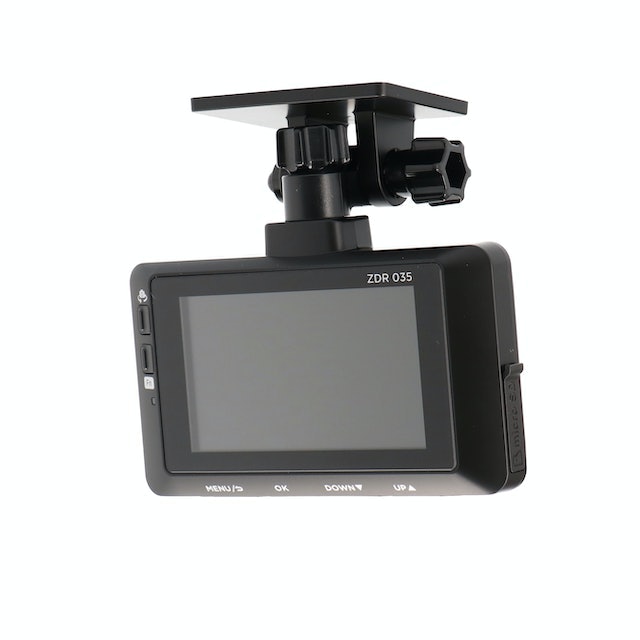 コムテック ドライブレコーダー ZDR035をレビュー！クチコミ・評判をも