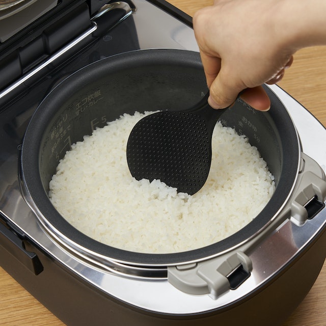 パナソニック 可変圧力IHジャー炊飯器 おどり炊き SR-MPA102をレビュー