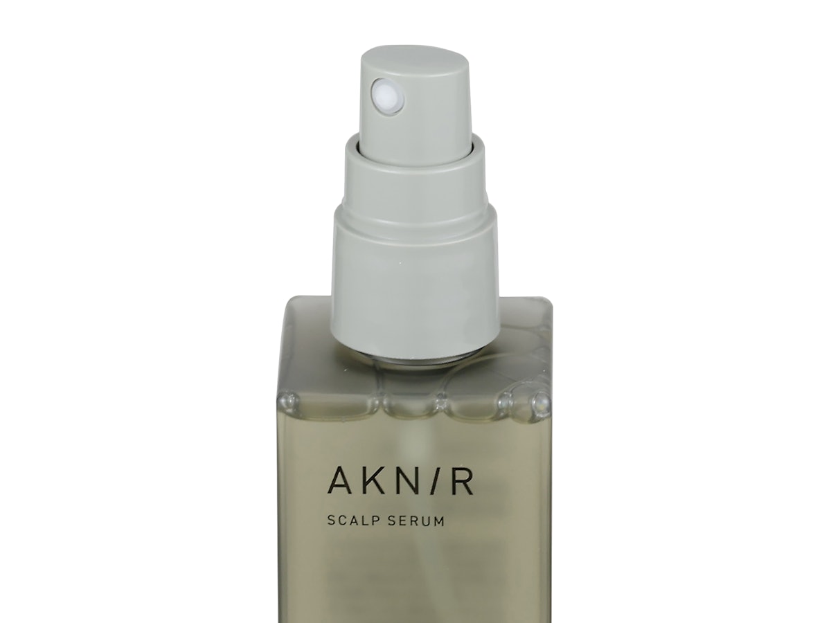 AKNIR 薬用ヘアスカルプセラムをレビュー！クチコミ・評判をもとに徹底