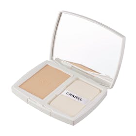 CHANEL LE BLANC ブライトニング コンパクトを検証レビュー！40代向け