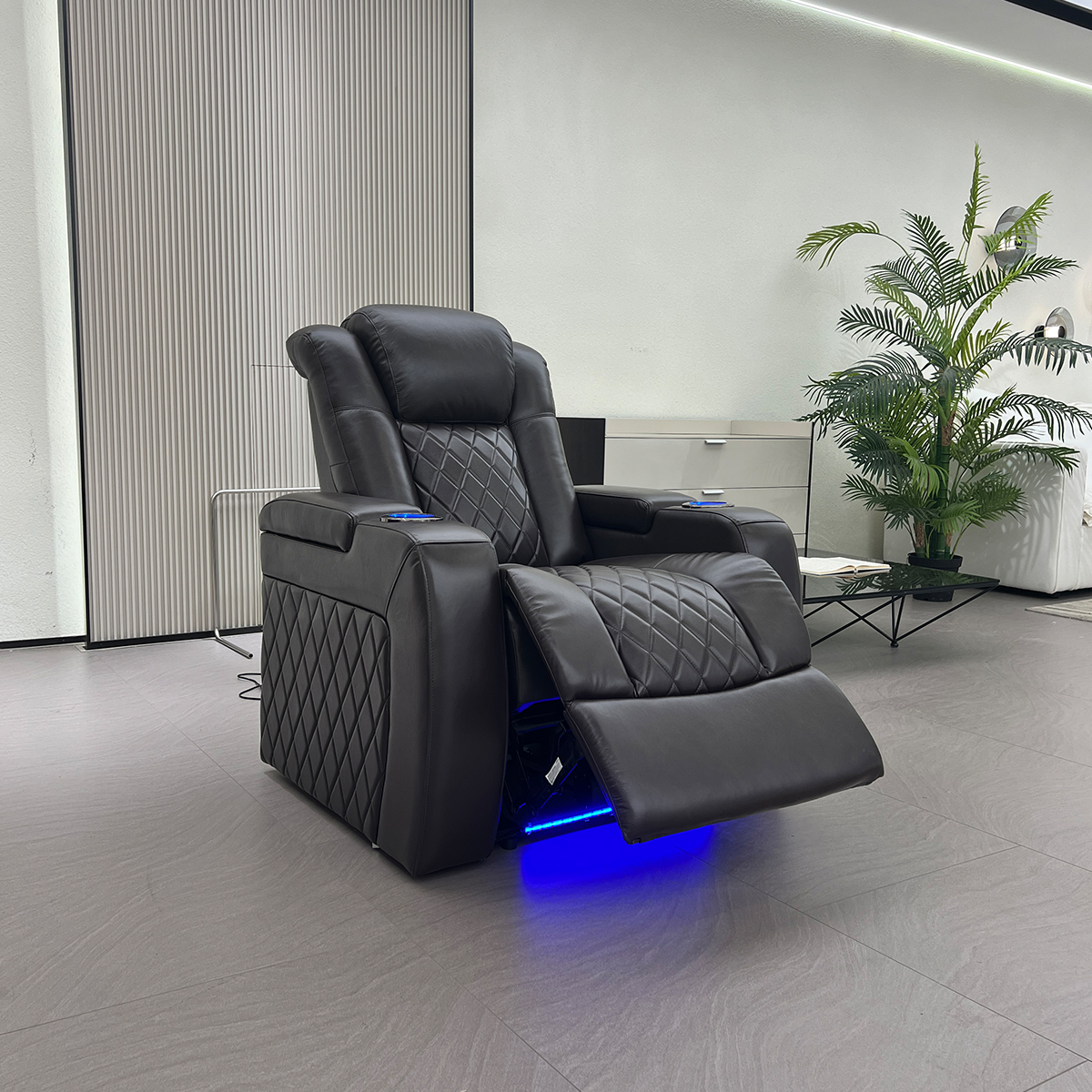 シアターラウンジリクライニングソファ | 高級素材と電動機能で極上の