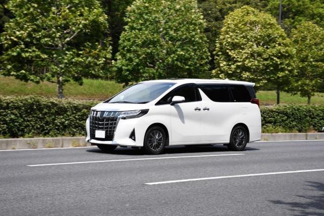 アルファードの最上級モデル！エグゼクティブラウンジの超豪華な装備を