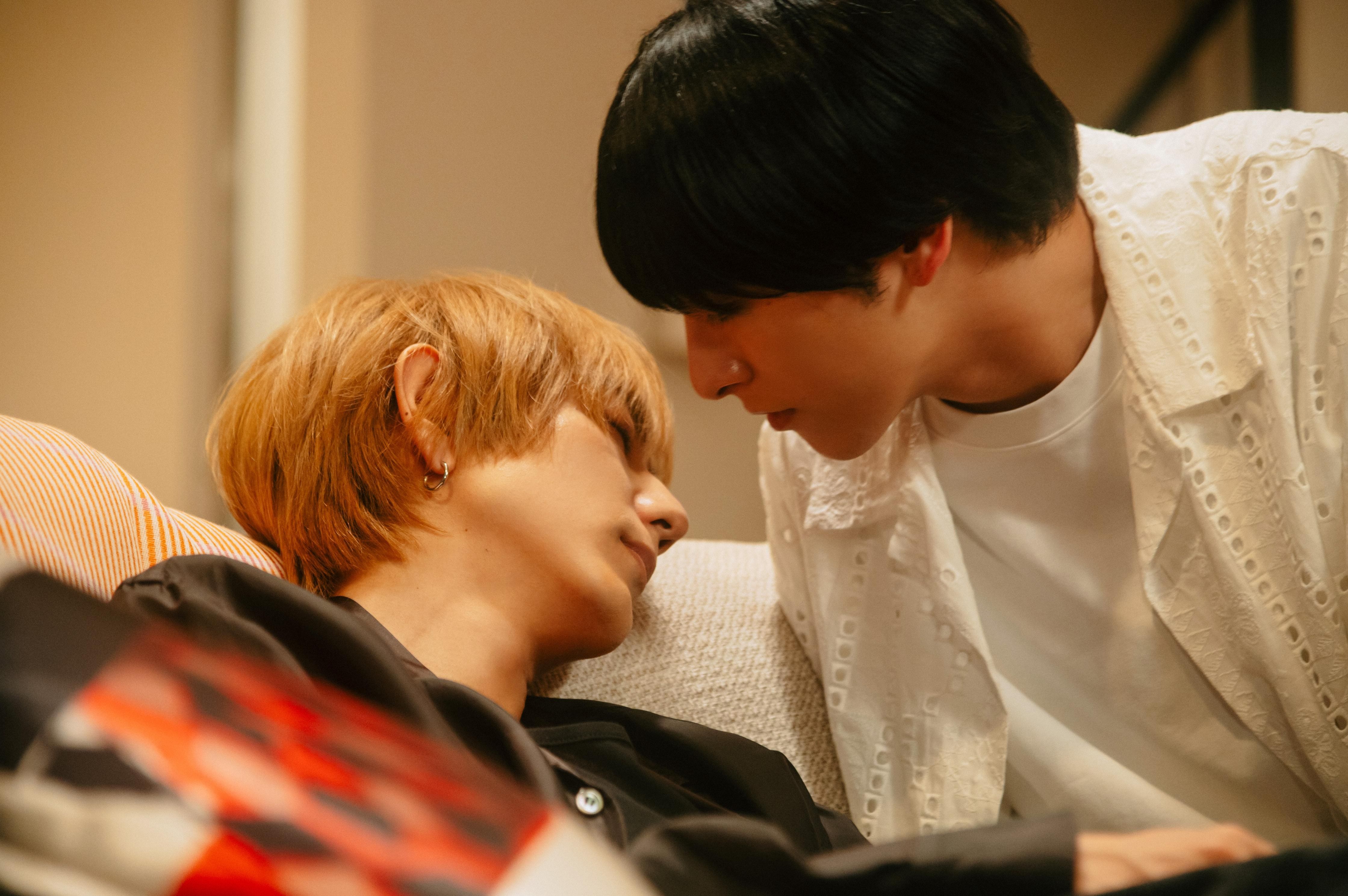 駒木根葵汰“羽山”と“寝込みキス”した新原泰佑“白崎”とのイチャイチャに