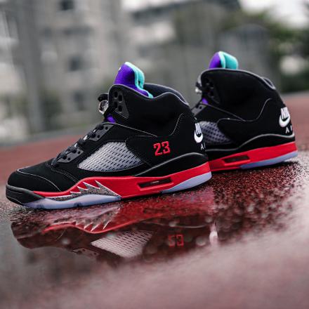 国内6月13日発売予定】 ナイキ エアジョーダン5 レトロ 