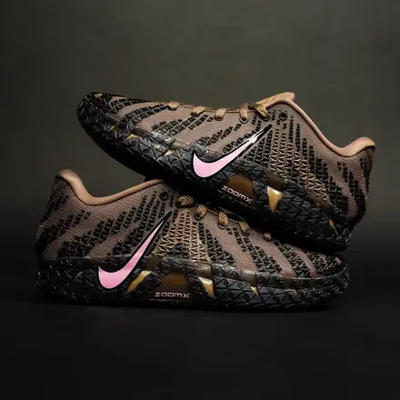 国内10月15日発売予定】ナイキ ジャ 3 EP ミンクブラウン/ピンク