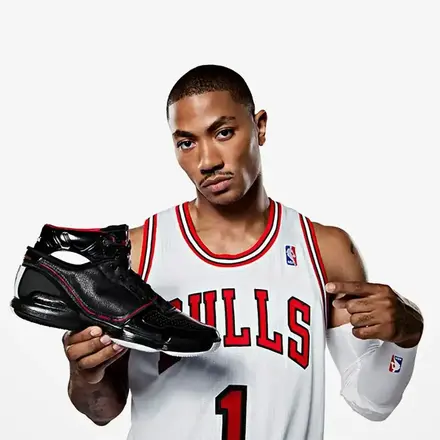 海外1月17日発売予定】アディダス アディゼロ ローズ 1 “ブルズ