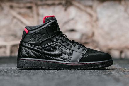 国内9月13日発売予定】 ナイキ エアジョーダン1 レトロ '99 ブラック