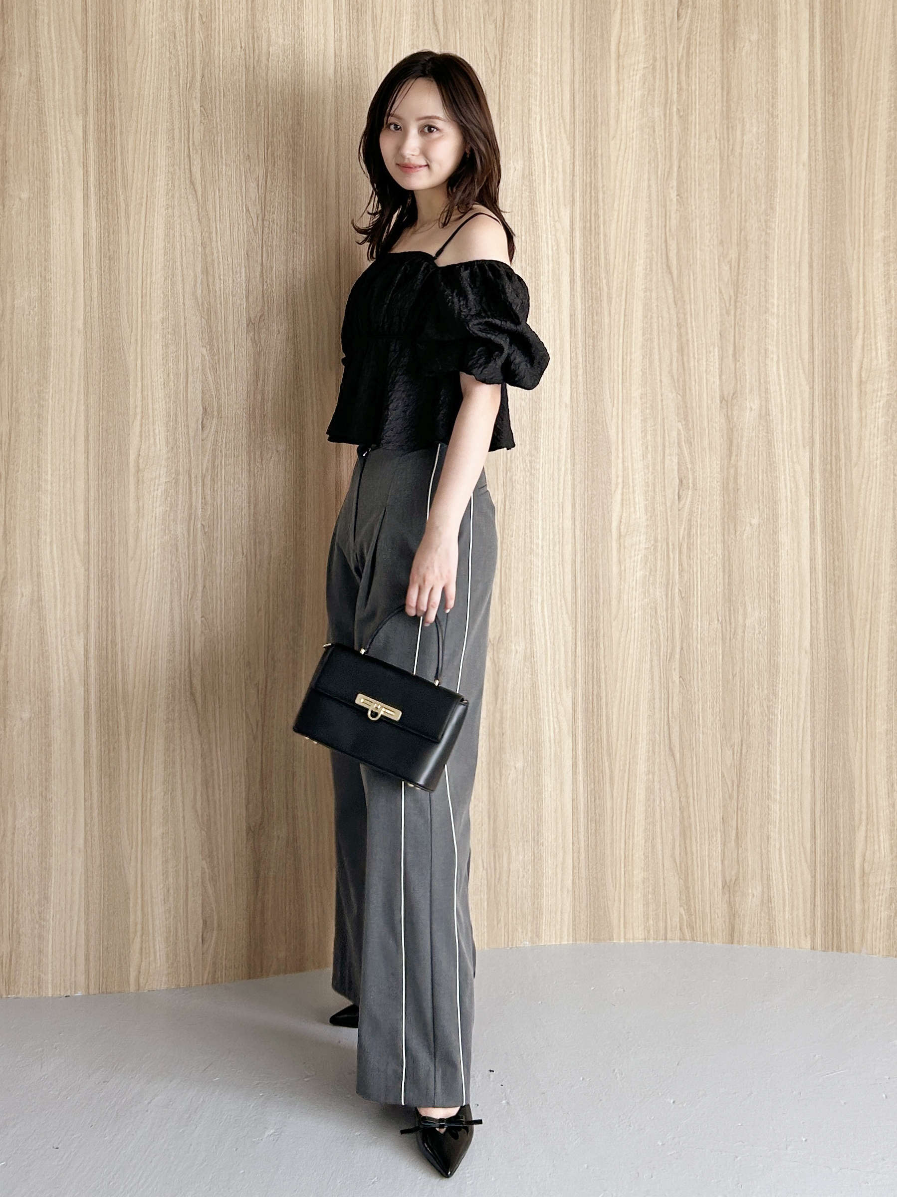 オフショルフリルブラウス(シャツ・ブラウス)｜トップス｜SNIDEL