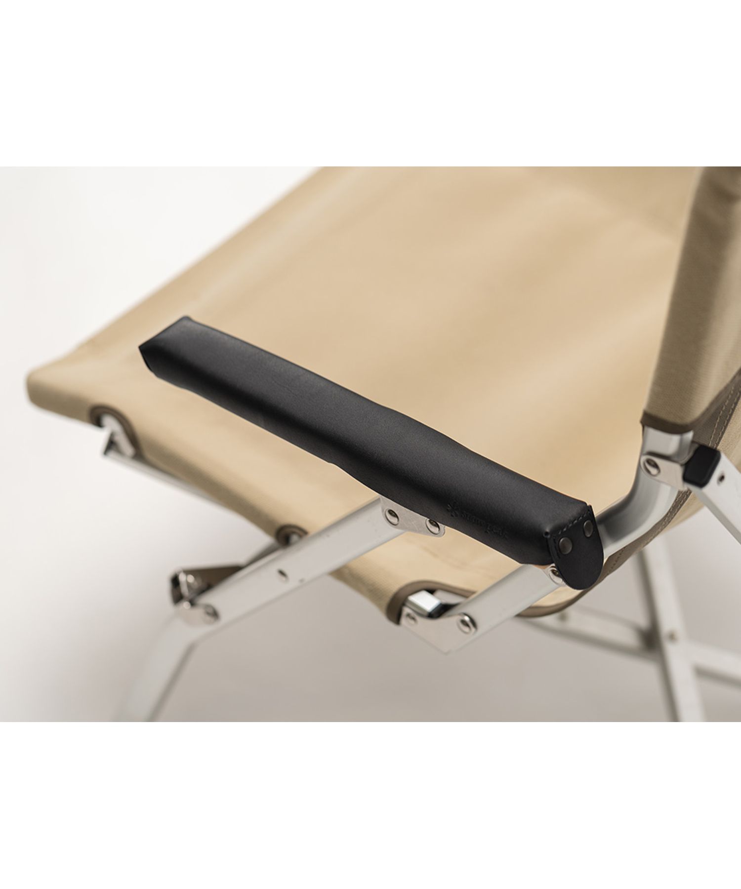 ポイントギフト】LOW CHAIR 30 LEATHER ARM in Black| スノーピーク