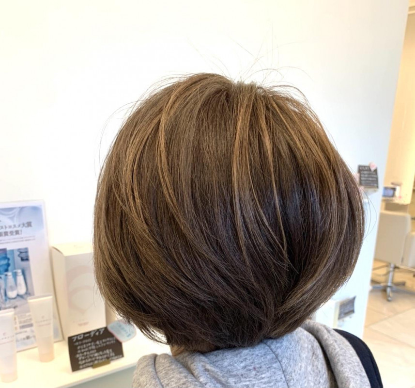 2021最新白髪染め！白髪染め＋ハイライトで明るくオシャレに白髪が