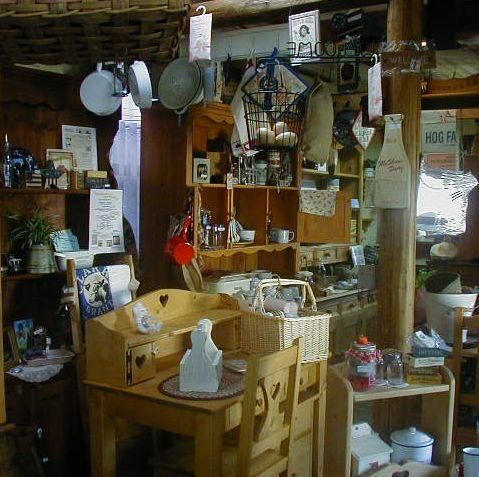 店舗案内 - カントリー家具・パイン家具・カントリー雑貨専門店 Field