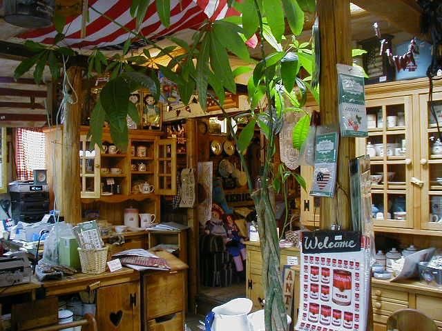 店舗案内 - カントリー家具・パイン家具・カントリー雑貨専門店 Field