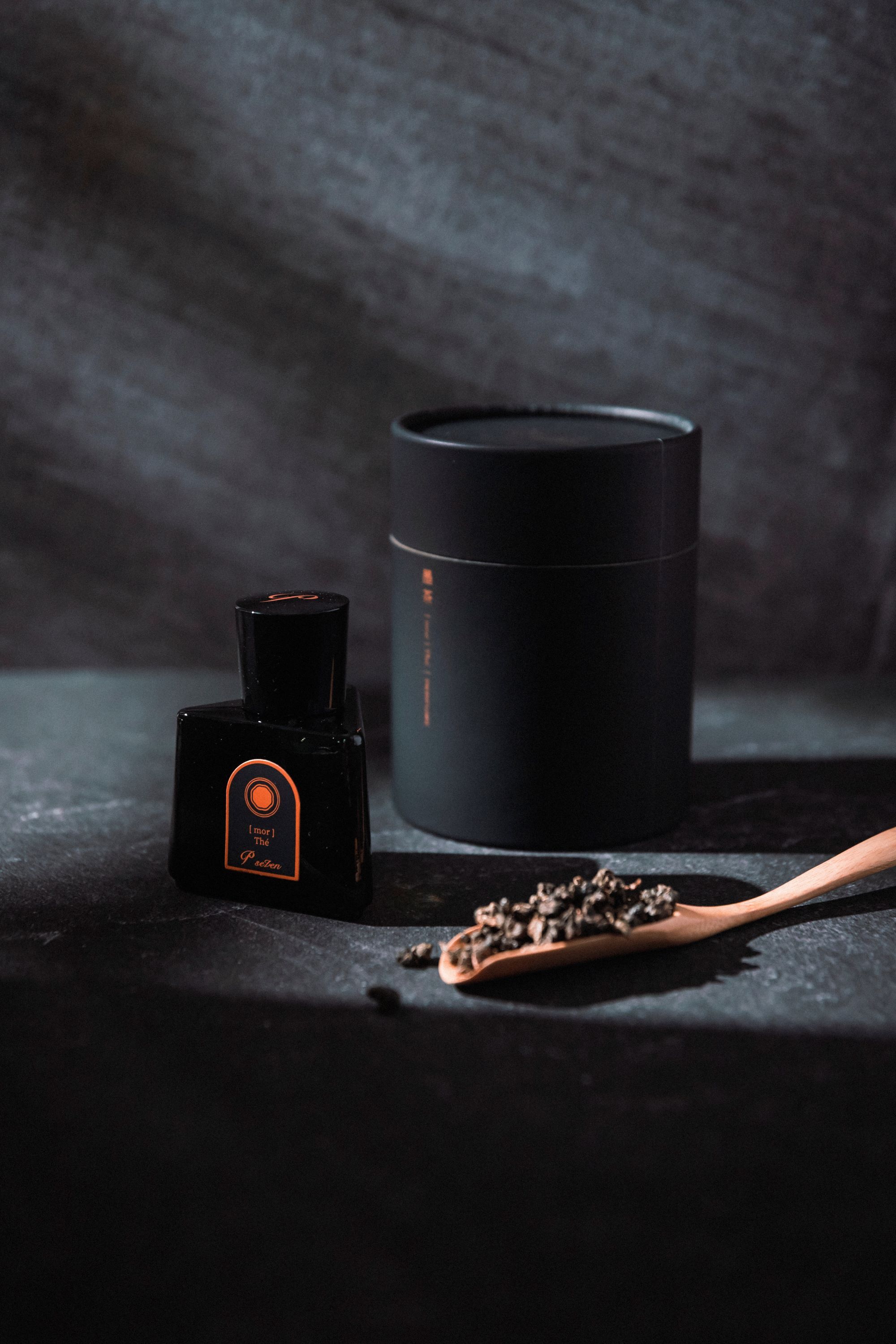 P.Seven [mor] 《 Thé 墨茶》香水