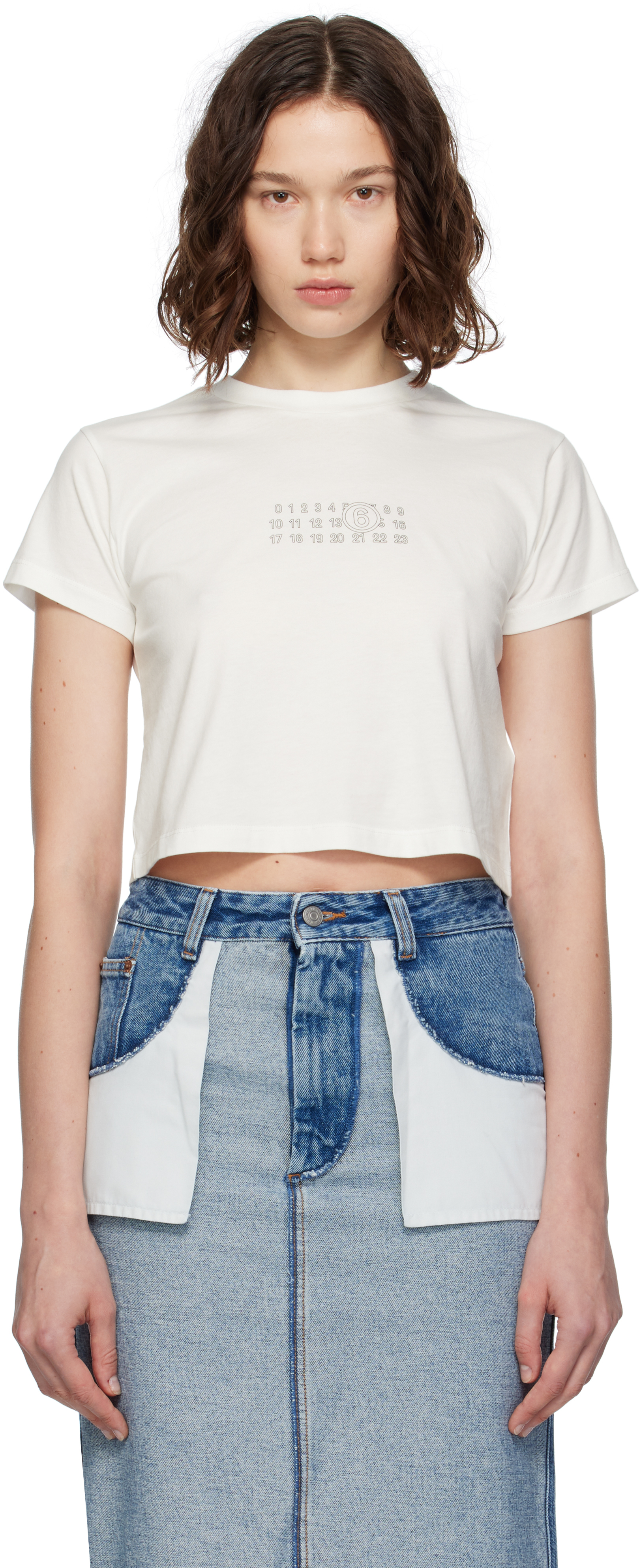 MM6 Maison Margielaのホワイト クロップド Tシャツがセール中