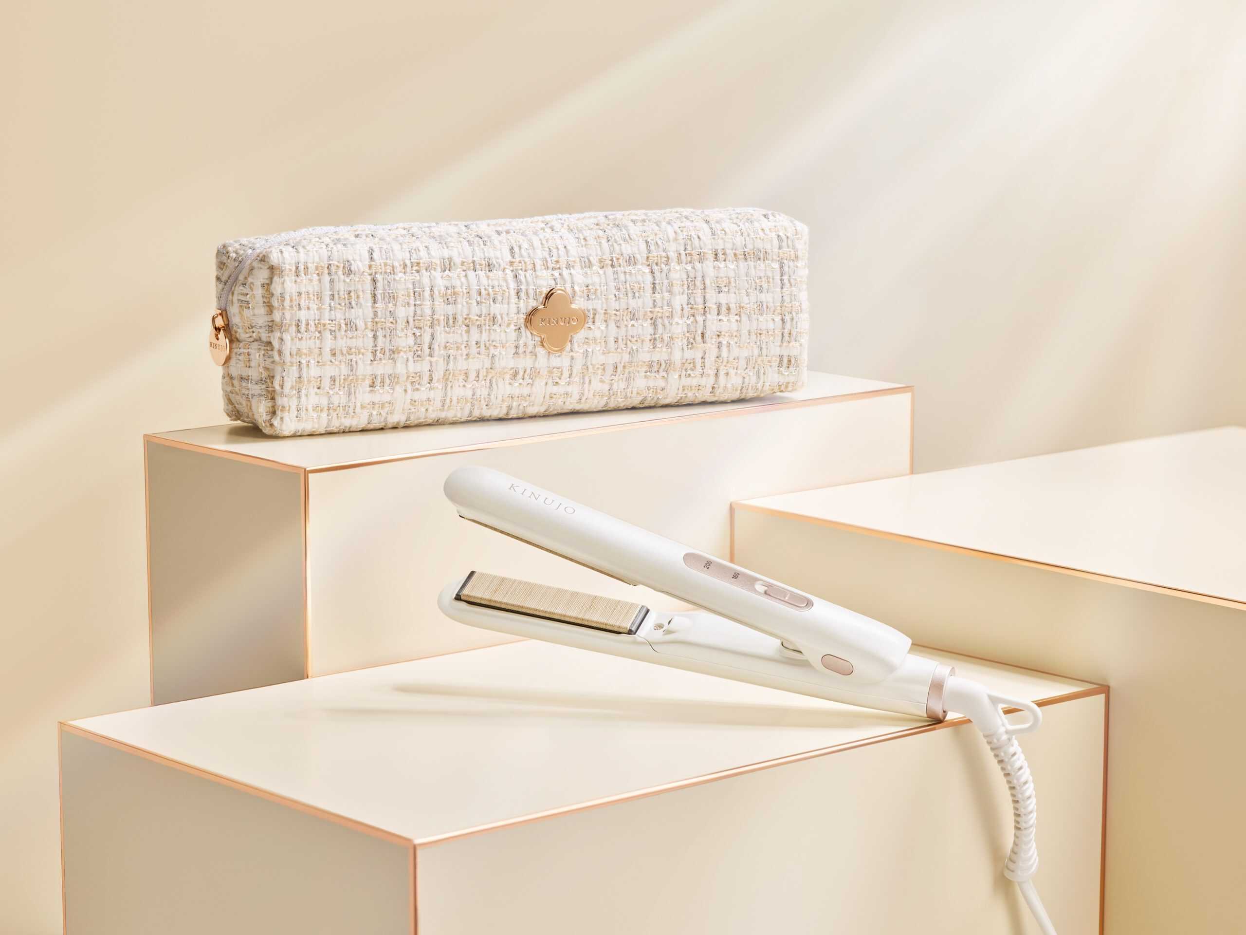 旅先でも“シルクプレート”で艶やかな髪をキープ！コンパクトで超軽量な