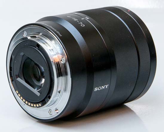 Carl Zeiss Vario-Tessar T E 16-70mm f/4 ZA OSS Review