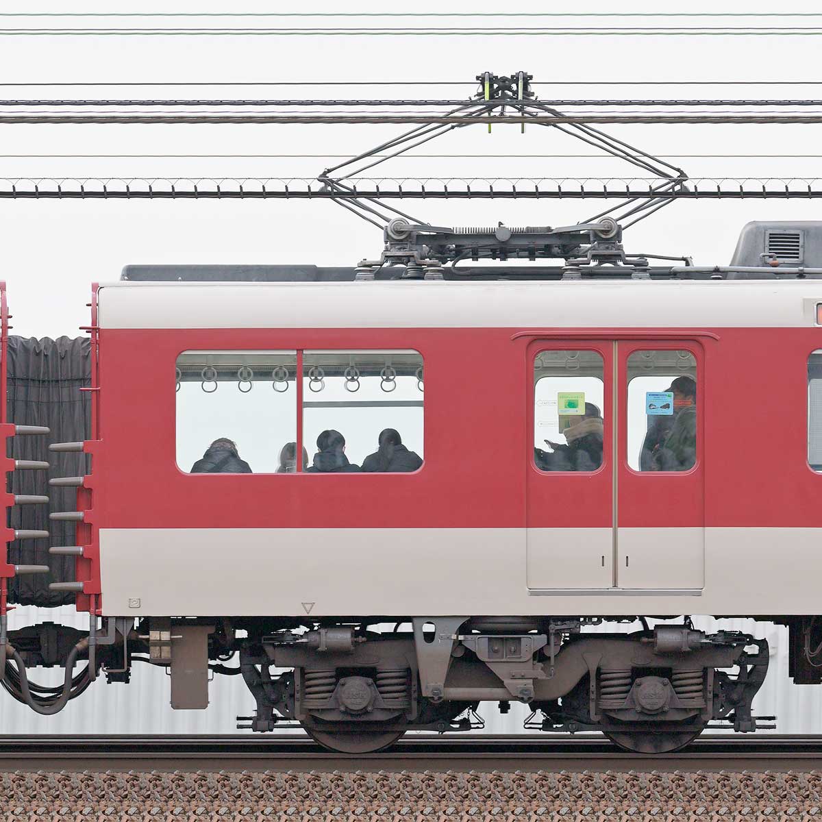 近鉄8000系モ8228の側面写真｜RailFile.jp｜鉄道車両サイドビューの図鑑