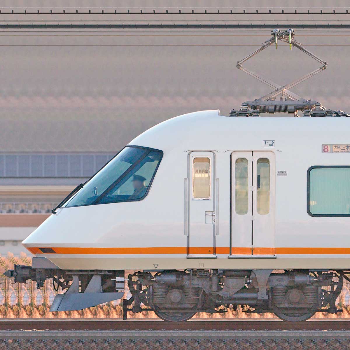 近鉄21000系「アーバンライナーplus」モ21102の側面写真｜RailFile.jp