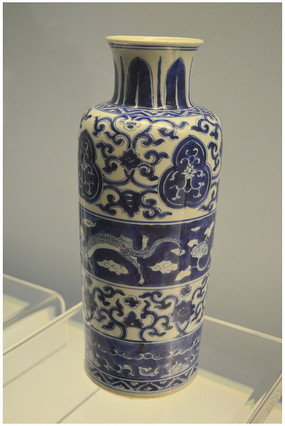 清代乾隆青花花卉纹棒槌瓶高清图片下载_红动中国