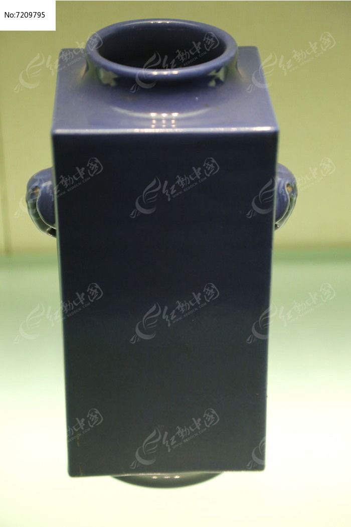 清代蓝釉琮式象耳瓶高清图片下载_红动中国